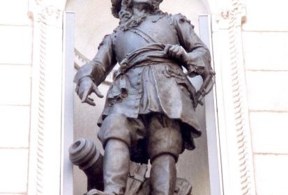 La statue de Louis de Buade comte de Frontenac devant l'Assemblée (…)